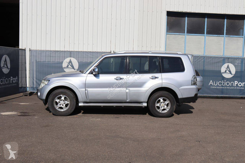 Véhicule utilitaire Mitsubishi