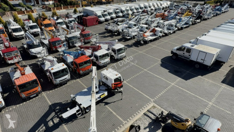 Véhicule utilitaire Nissan