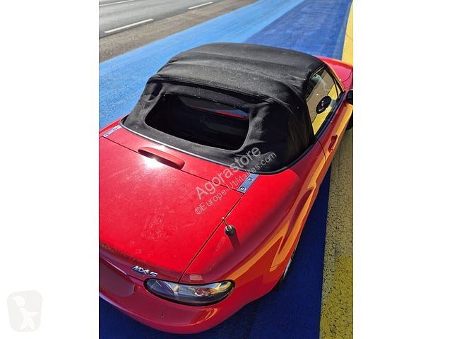 Véhicule utilitaire Mazda MX5