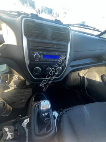 Utilitaire benne standard Piaggio