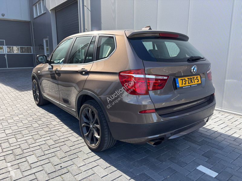 Véhicule utilitaire BMW