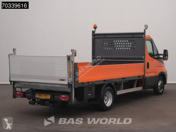 Utilitaire plateau Iveco