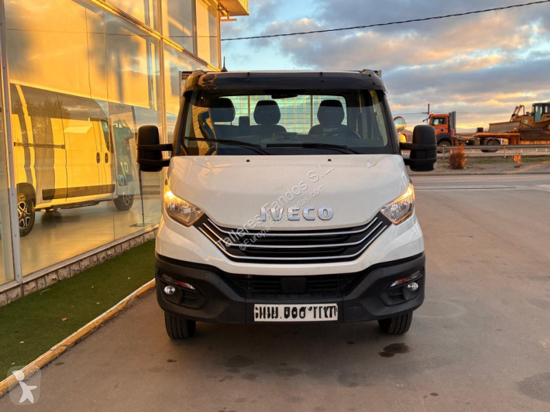 Véhicule utilitaire Iveco 35C16H3.0