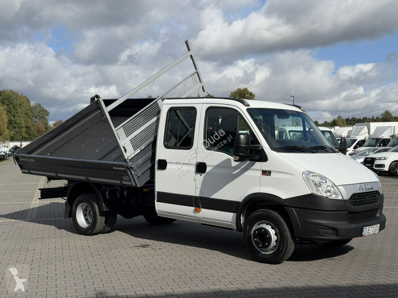 Véhicule utilitaire Iveco 70C18 V H
