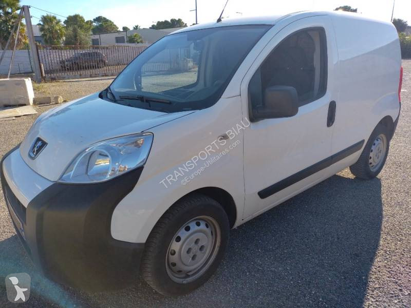 Véhicule utilitaire Peugeot 1.4 L HDi 70 CV