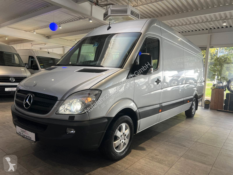 Véhicule utilitaire Mercedes 315 CDI...