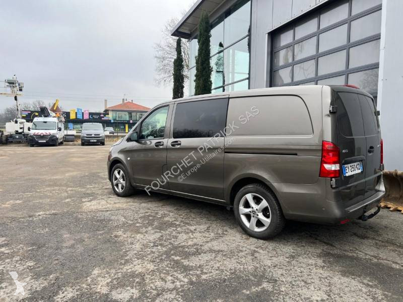 Mercedes 119 van