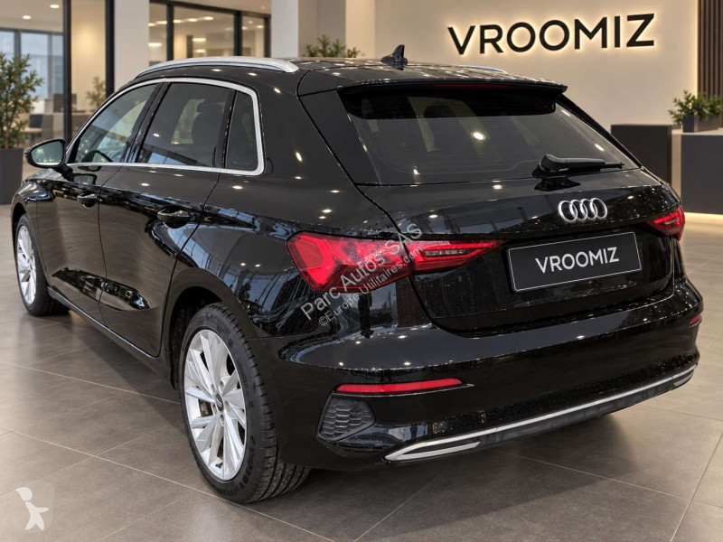 Véhicule utilitaire Audi