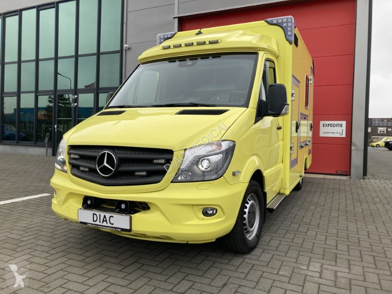Véhicule utilitaire Mercedes Container 319 CDI...
