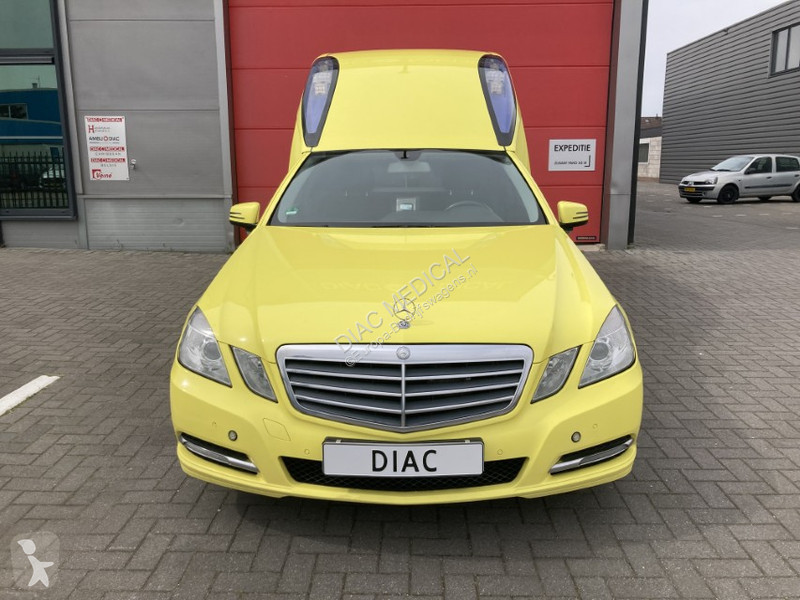 Véhicule utilitaire Mercedes Diesel E- CDI WITH...