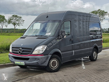 Fourgon Mercedes