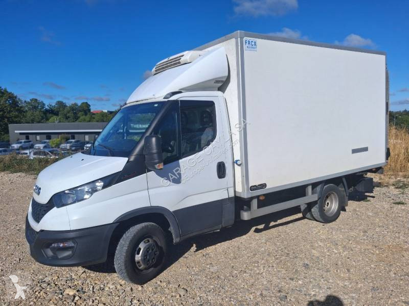 Véhicule utilitaire Iveco 35C18H