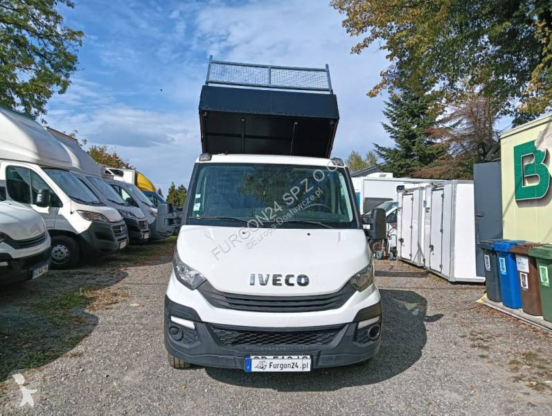 Véhicule utilitaire Iveco 33S12