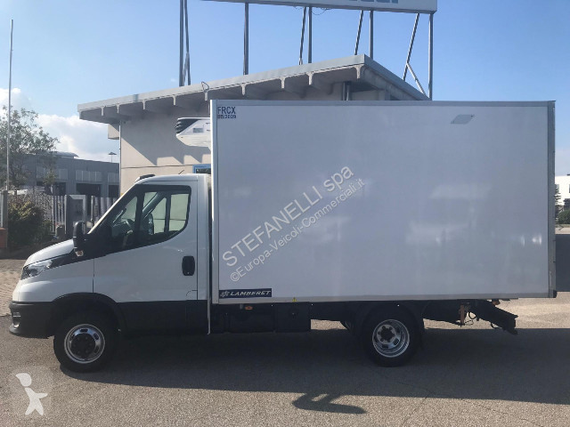Véhicule utilitaire Iveco DAILY 35C16H3.0...