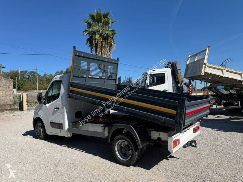 Véhicule utilitaire Renault 125 DCI