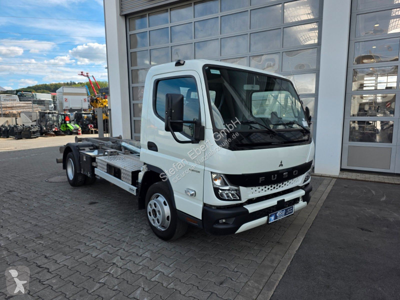 Véhicule utilitaire Mitsubishi Fuso 7C18 4x2...