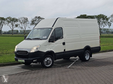 Fourgon Iveco