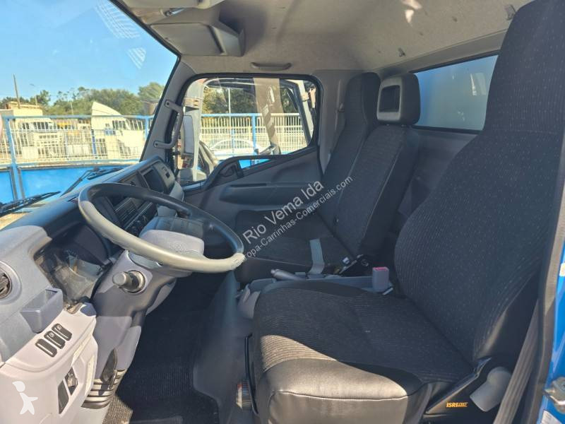 Véhicule utilitaire Mitsubishi Fuso 3C13