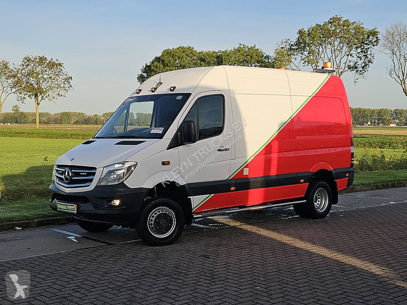 Véhicule utilitaire Mercedes 519 L2H2 V6 3.0...
