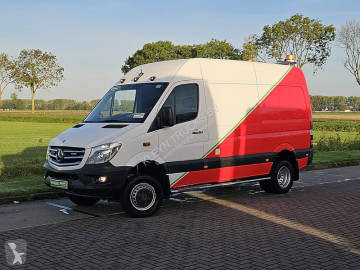 Fourgon utilitaire Mercedes
