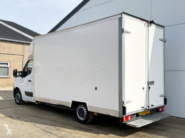 Fourgon Renault neuf