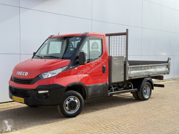 Utilitaire benne Iveco
