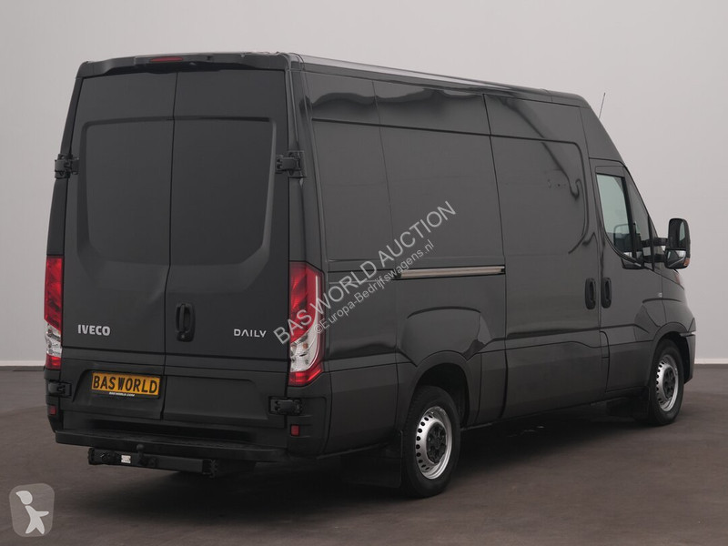 Véhicule utilitaire Iveco 35S14