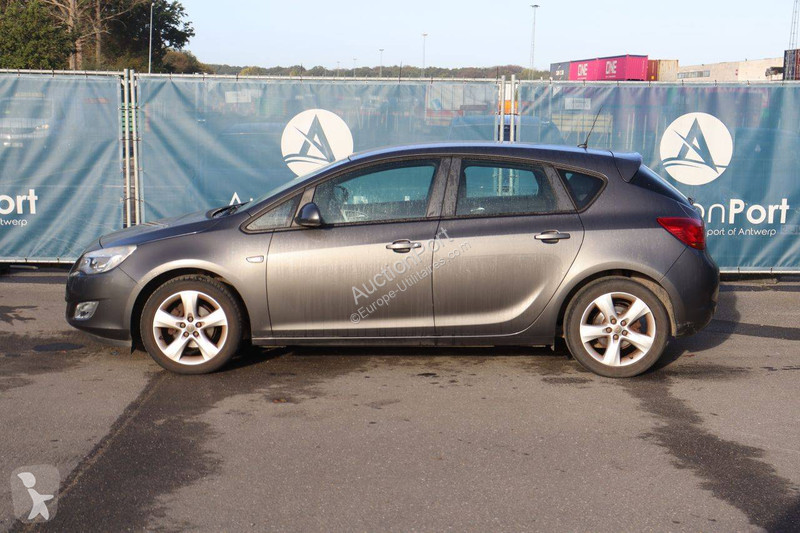Véhicule utilitaire Opel