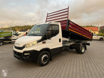 Utilitaire benne Iveco
