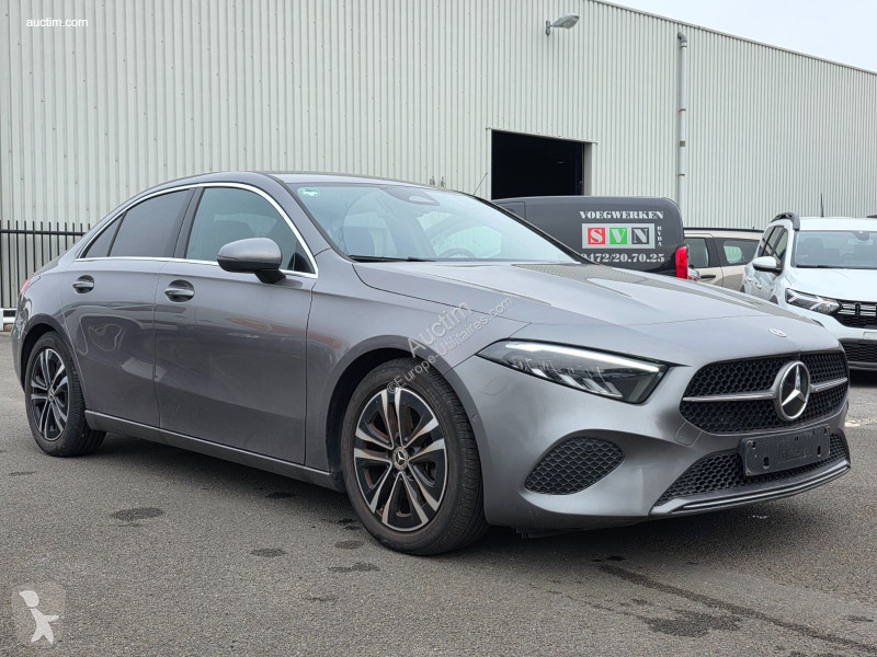 Véhicule utilitaire Mercedes a 180