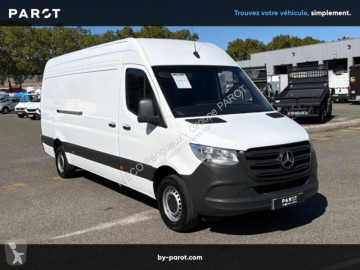 Véhicule utilitaire Mercedes