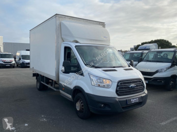 Véhicule utilitaire Ford