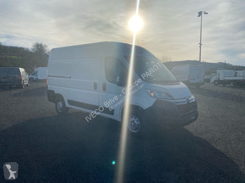 Véhicule utilitaire Citroën 30 L2H2 2.2 BlueHDi...