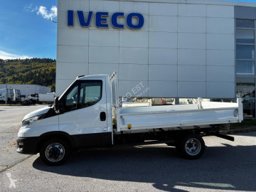 Utilitaire benne Iveco
