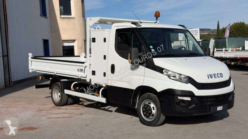Véhicule utilitaire Iveco 35C13