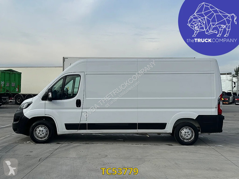 Véhicule utilitaire Peugeot Peugeot boxer 130cv...