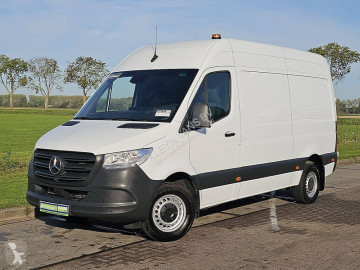 Mercedes Sprinter 317 L2H2 RWD Automaat Mbux Camera 3 Zits Airco Apple Carplay Euro6 170 PK!