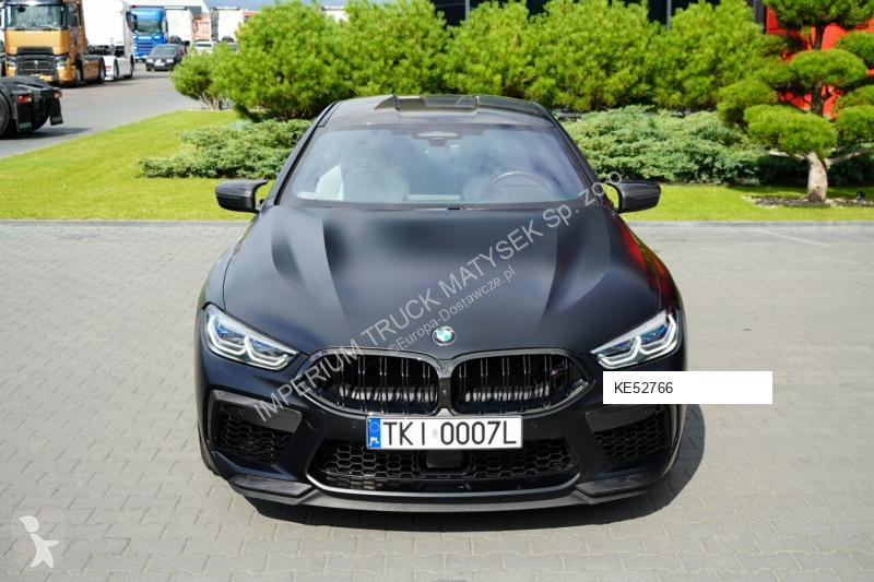 Véhicule utilitaire BMW M8