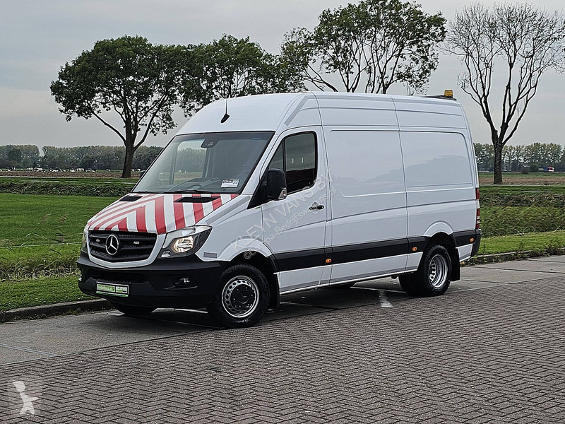 Véhicule utilitaire Mercedes 519 L2H2 N1 V6...