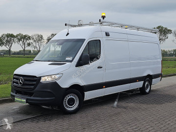 Fourgon Mercedes