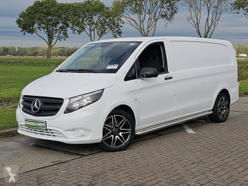 Fourgon Mercedes