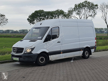 Fourgon Mercedes