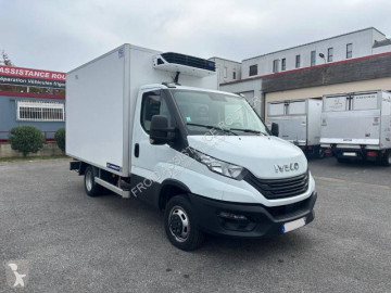 Iveco Negative and positive trailer body refrigerated van