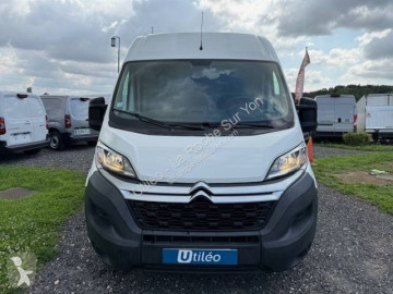 Citroën mid-size van