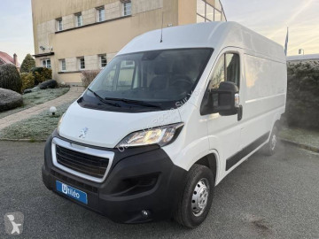 Peugeot mid-size van