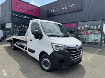 Renault tow van