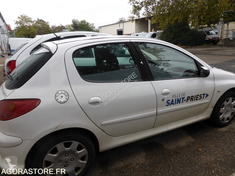 Peugeot 206 van