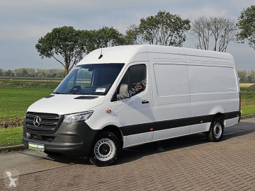 Mercedes cargo van