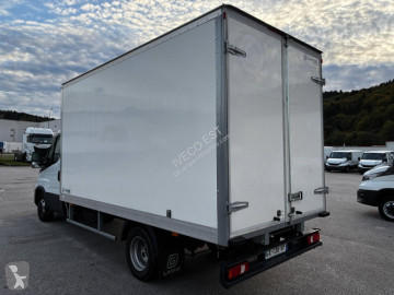 Furgoneta Iveco Daily CCb 35C16H 3.0 Caisse - 34 900 € HT