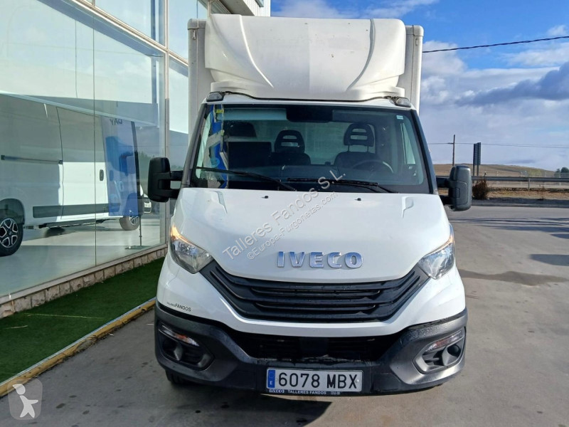 Furgoneta Iveco 35C16 3.0 20m3 con puertas...